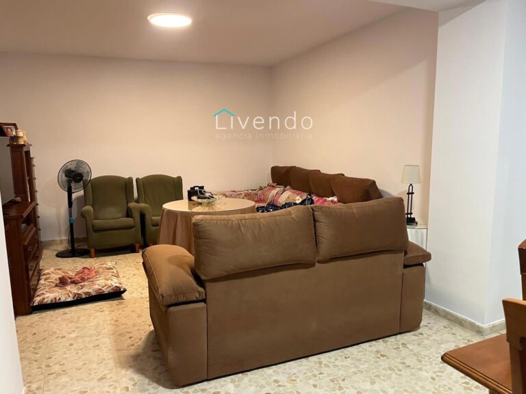 20704812.jpg