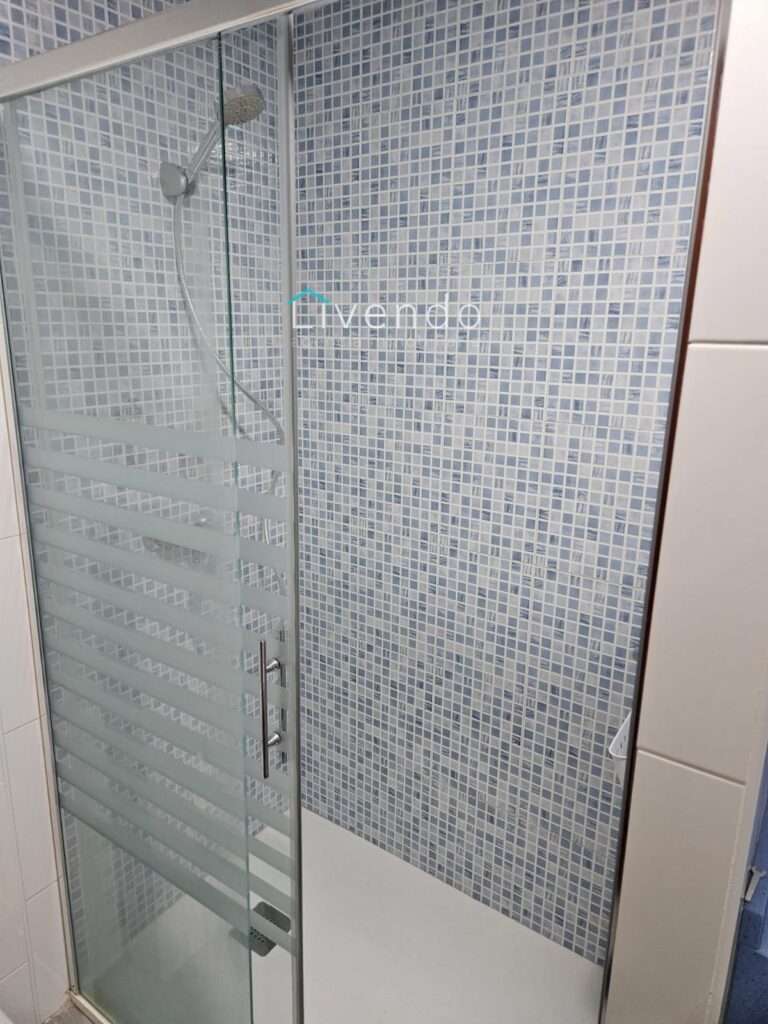 24442043-1.jpg