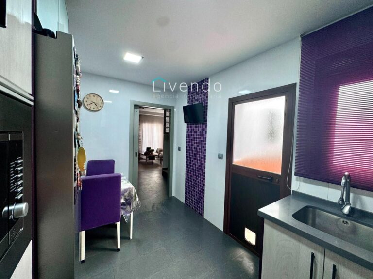27476644-4.jpg