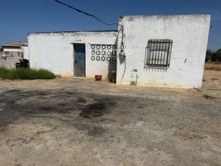 28209560-1.jpg