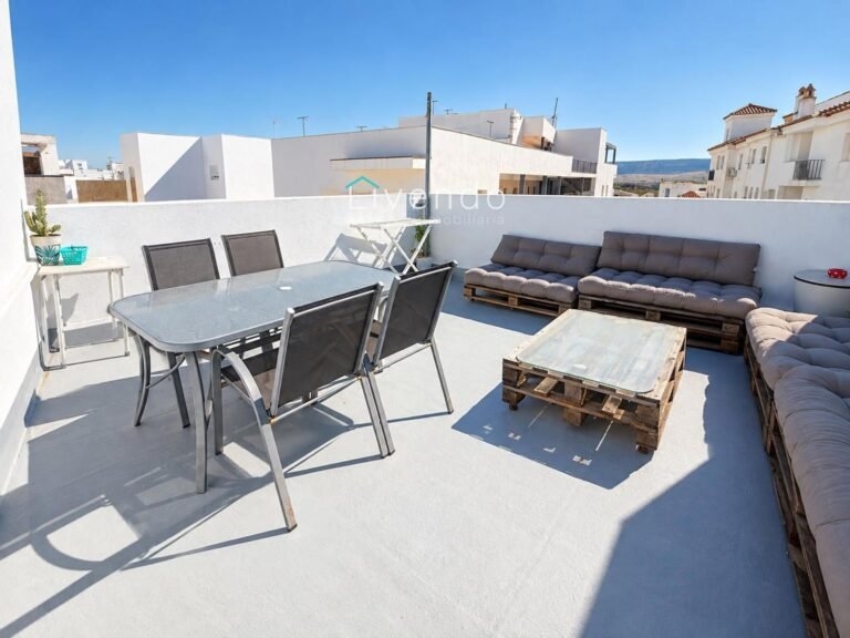28473768-1.jpg