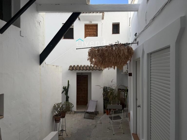 28586511-4.jpg